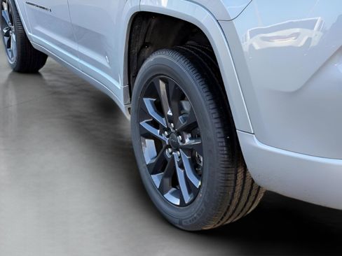 New 2026 Jeep Grand Cherokee Limited Reserve image 32