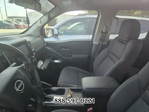 Used 2024 Nissan Frontier SV w/ Hardbody Edition AWD/4WD image 3