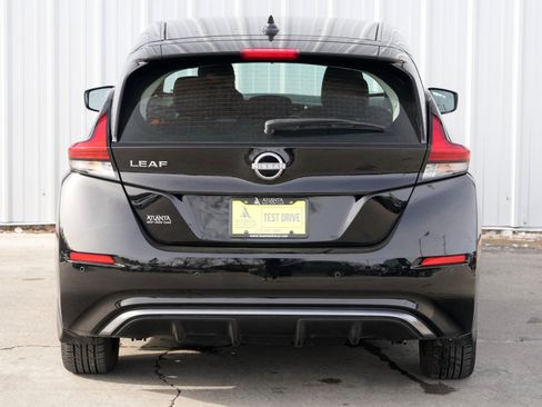 Used 2025 Nissan Leaf S image 44