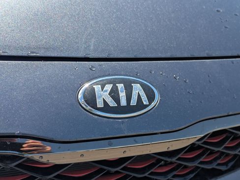 Used 2020 Kia Forte GT FWD image 11
