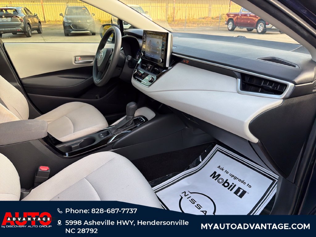 Used 2020 Toyota Corolla LE FWD image 34