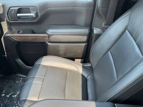Used 2019 Chevrolet Silverado 1500 High Country w/ High Country Premium Package AWD/4WD image 25