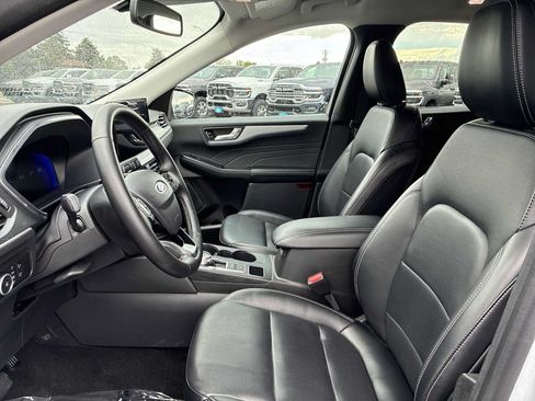 Used 2025 Ford Escape Platinum AWD/4WD image 13