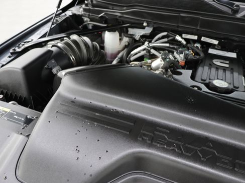 Used 2025 RAM 2500 Big Horn AWD/4WD image 18