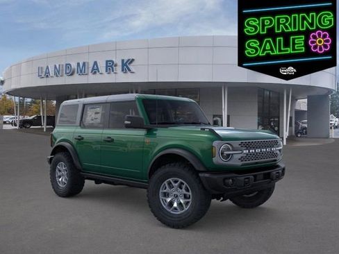 New 2025 Ford Bronco Badlands image 8