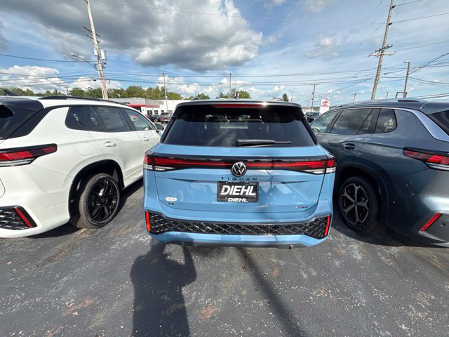 New 2026 Volkswagen Tiguan SE R-Line AWD/4WD image 5