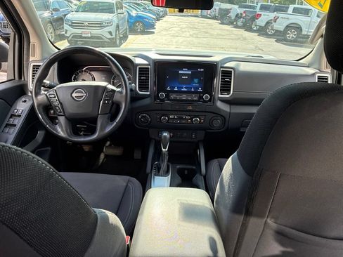 Certified 2022 Nissan Frontier SV AWD/4WD image 23