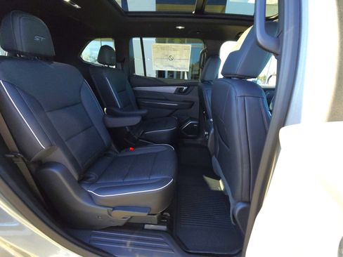 New 2026 Buick Enclave Sport Touring w/ Super Cruise Package image 17