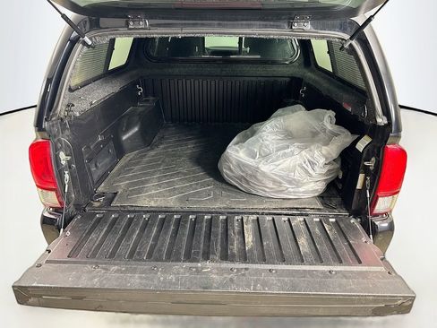 Certified 2018 Toyota Tacoma TRD Sport image 23