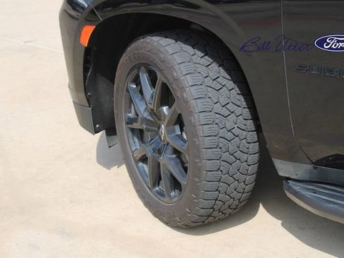 Used 2021 Chevrolet Suburban RST w/ Luxury Package AWD/4WD image 9