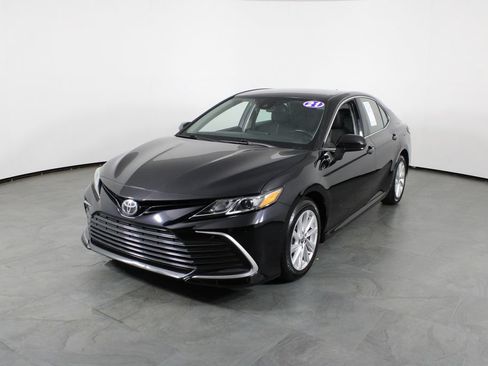 Used 2021 Toyota Camry LE FWD image 2