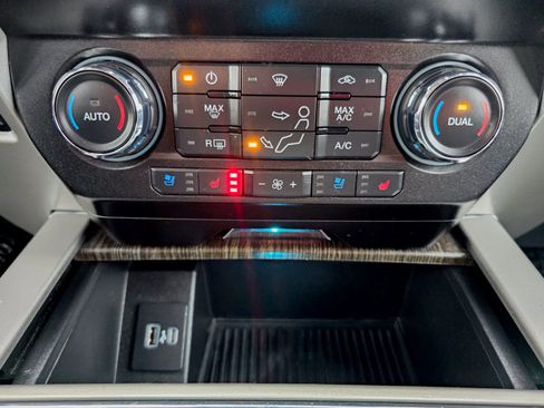 Used 2020 Ford F250 Lariat image 35