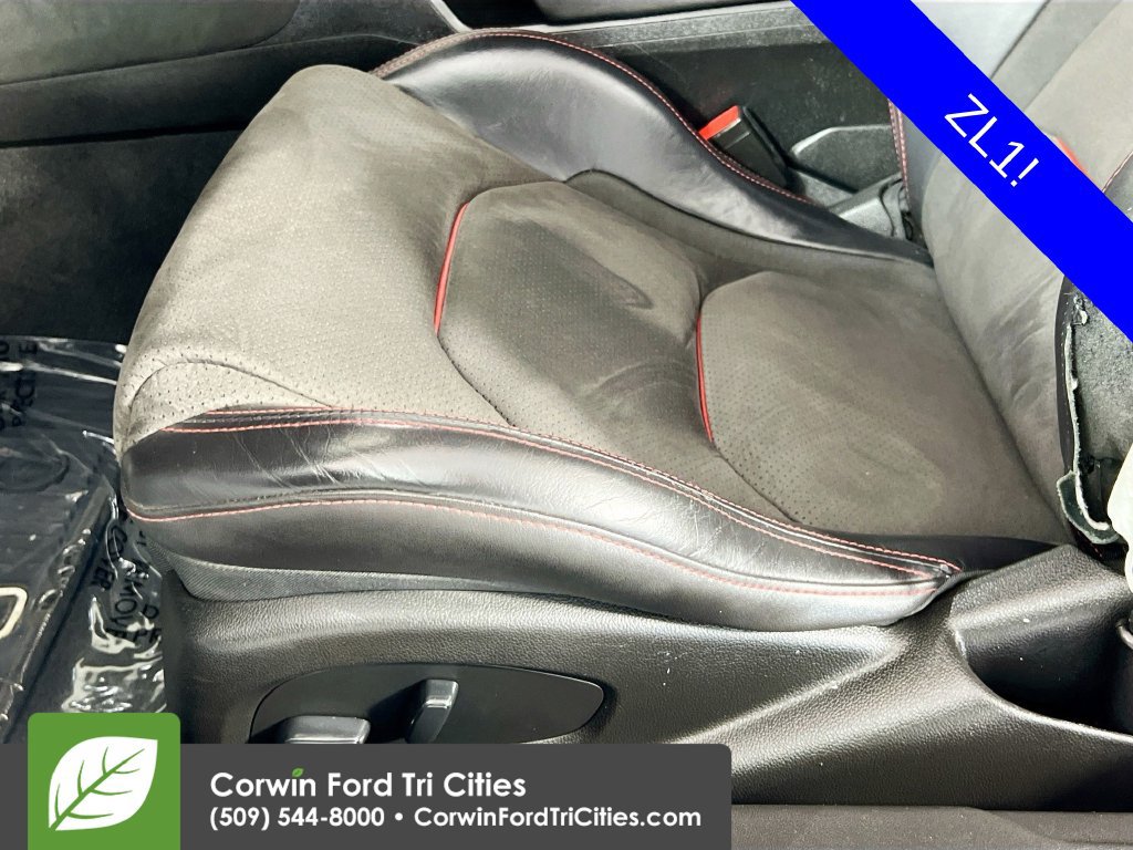 Used 2022 Chevrolet Camaro ZL1 RWD image 21