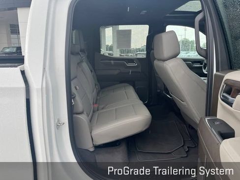 Used 2022 GMC Sierra 1500 SLT w/ SLT Premium Plus Package AWD/4WD image 38