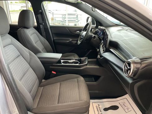 Used 2025 Chevrolet Equinox LT AWD/4WD image 22