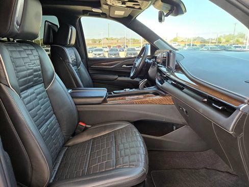 Used 2023 Cadillac Escalade Sport Platinum AWD/4WD image 27