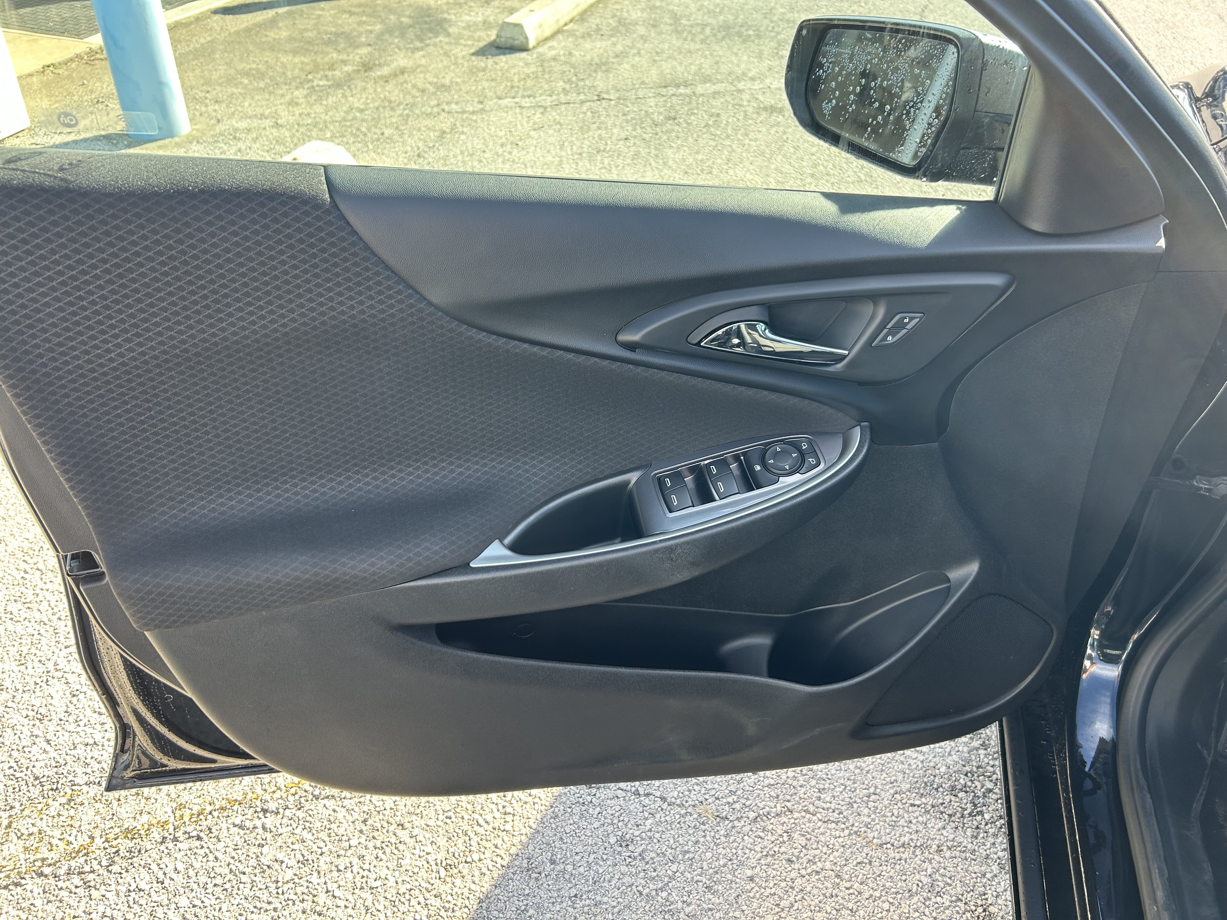 Used 2023 Chevrolet Malibu LS FWD image 9
