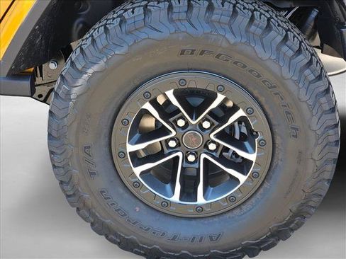 Used 2026 Jeep Wrangler Unlimited Rubicon AWD/4WD image 16