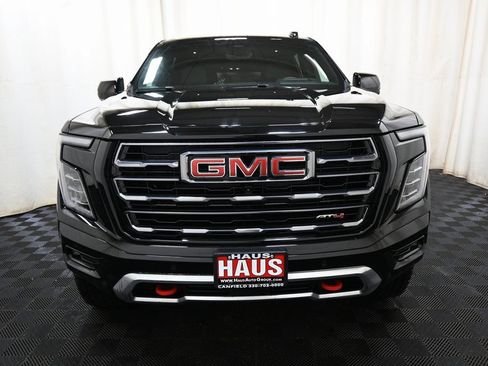 Used 2025 GMC Yukon XL AT4 w/ AT4 Premium Package AWD/4WD image 2