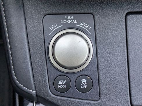 Used 2016 Lexus ES 300h image 26