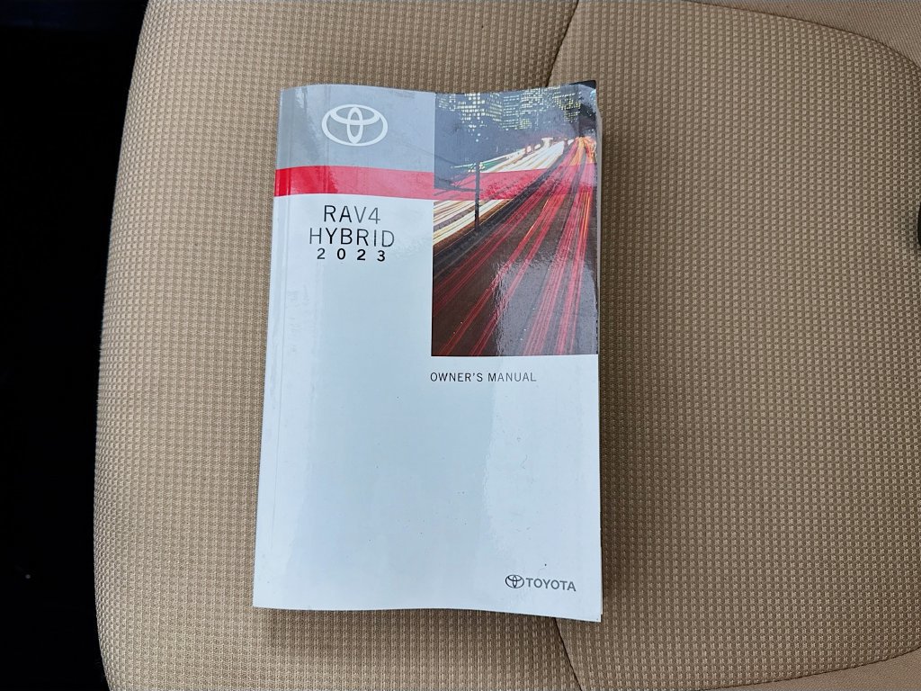 Used 2023 Toyota RAV4 LE AWD/4WD image 36