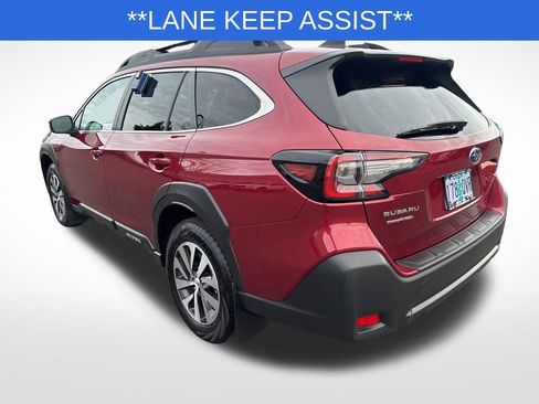Used 2025 Subaru Outback Premium image 5