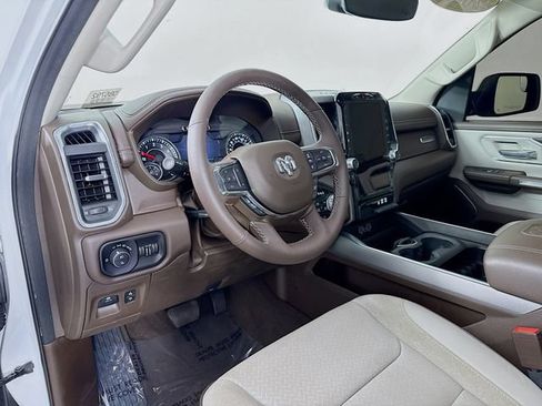 Used 2025 RAM 1500 Laramie AWD/4WD image 9