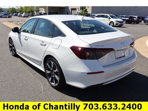 Certified 2025 Honda Civic Sport Touring image 5
