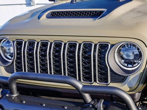 New 2026 Jeep Gladiator Willys AWD/4WD image 6