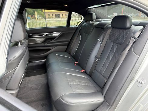 Used 2022 BMW 750i xDrive w/ Executive Package AWD/4WD image 23