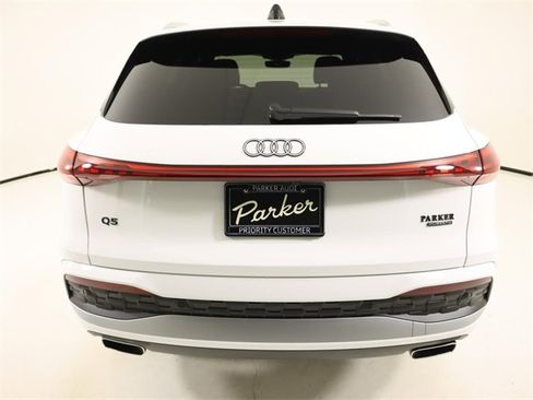 New 2025 Audi Q5 Premium image 4