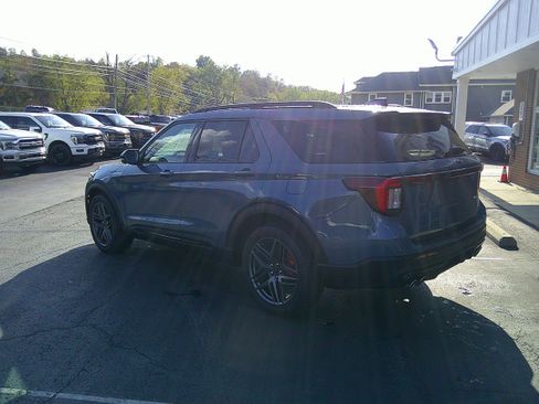 New 2025 Ford Explorer ST w/ Sun And Sound Package image 9