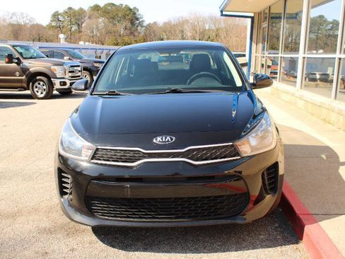Used 2020 Kia Rio S image 2