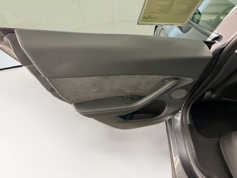 Used 2023 Tesla Model Y Long Range AWD/4WD image 26