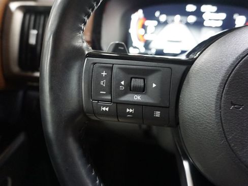 Used 2023 Nissan Pathfinder Platinum AWD/4WD image 8
