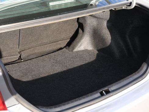 Used 2014 Toyota Corolla LE image 30