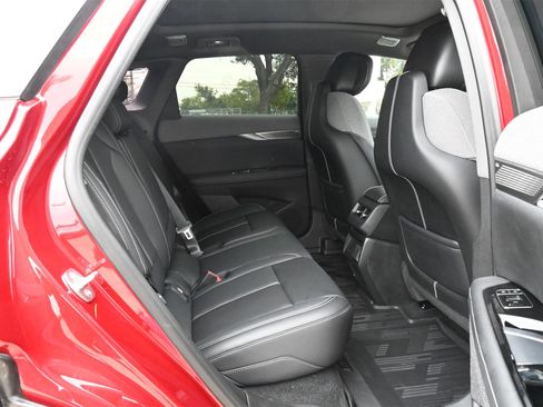 New 2026 Cadillac Optiq Luxury 1 image 23