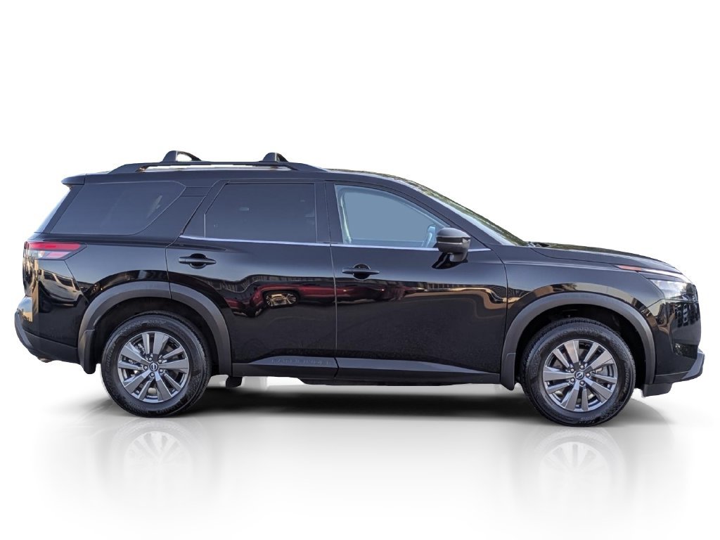 Used 2025 Nissan Pathfinder SV w/ Cargo Package FWD image 6