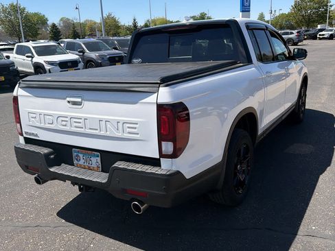 Used 2024 Honda Ridgeline Black Edition image 8