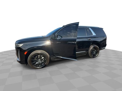 Certified 2024 Cadillac Escalade Premium Luxury AWD/4WD image 4
