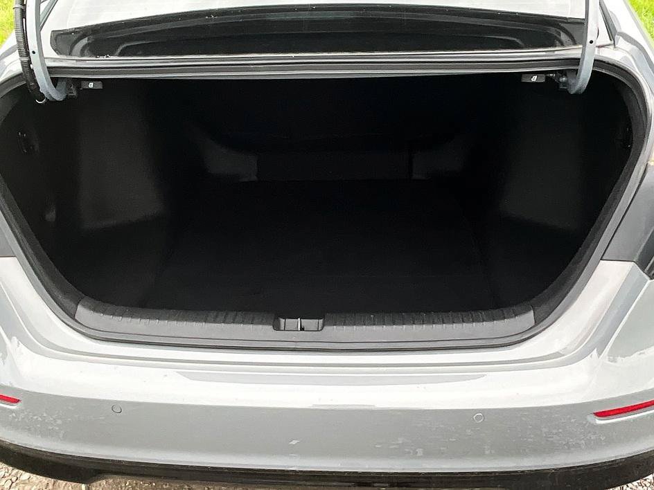 Used 2025 Honda Accord Touring image 28