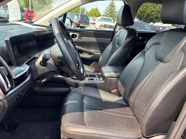 Used 2025 Kia Sorento X-Line EX AWD/4WD image 9