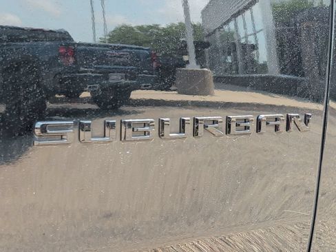 Used 2022 Chevrolet Suburban Z71 w/ Z71 Off-Road Package AWD/4WD image 41