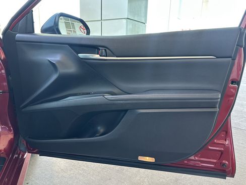 Certified 2020 Toyota Camry XLE w/ Navigation Package image 12