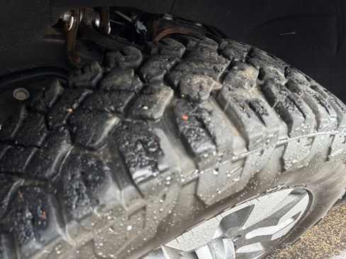 Used 2022 Chevrolet Silverado 2500 Custom w/ Custom Convenience Package AWD/4WD image 26