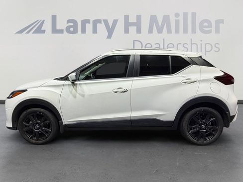 Certified 2023 Nissan Kicks SV FWD image 2