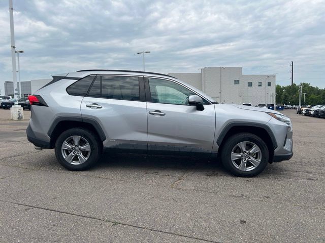 Used 2022 Toyota RAV4 XLE w/ Convenience Package AWD/4WD image 7