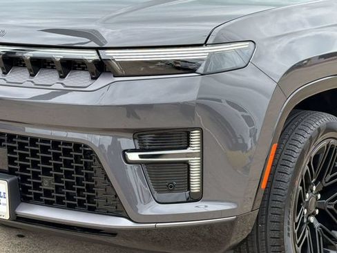 New 2026 Jeep Grand Wagoneer Limited AWD/4WD image 12