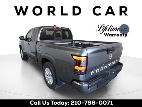 Used 2022 Nissan Frontier SV image 5