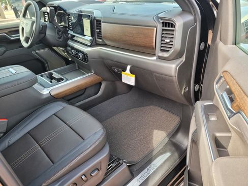 New 2026 Chevrolet Silverado 2500 High Country w/ High Country Premium Package AWD/4WD image 6
